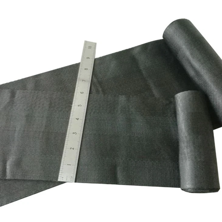 Non-absorbent dyneema webbing